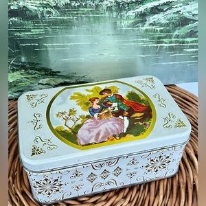 Vintage Tin | Romantic Couple | Rectangular | Storage~Gift~Jewelry Box